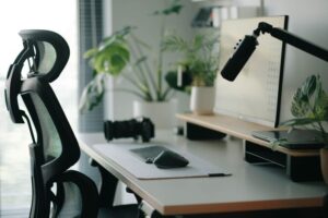 How to Choose a Comfortable Desk Chair for Better Workdays